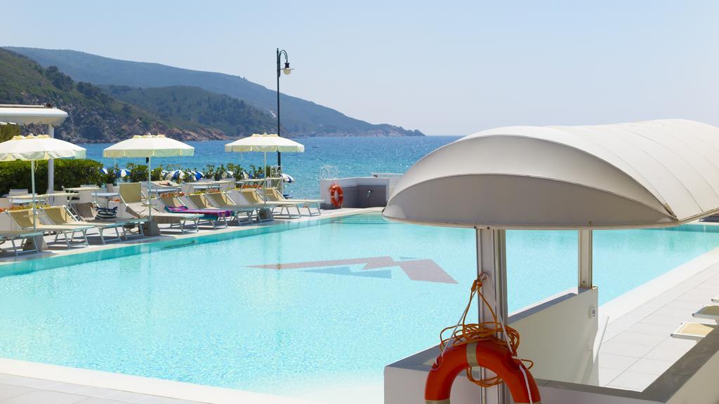 Hotel Montecristo Marina di Campo Exterior photo